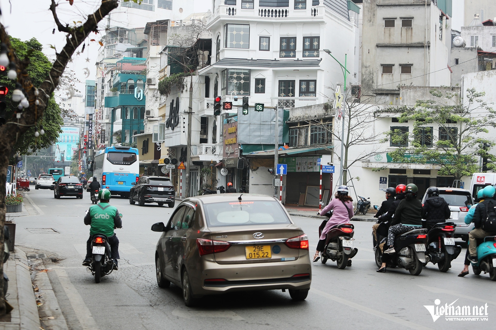 Phat nguoi Ha Noi anh 3