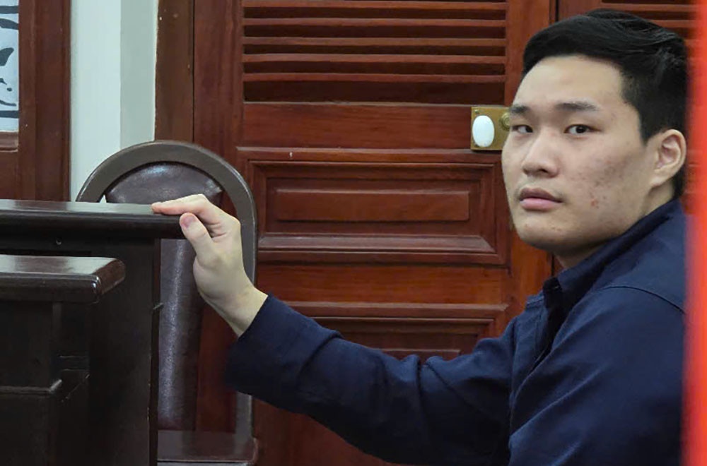 Het tien tieu xai, du khach nuoc ngoai mang dao di cuop hinh anh