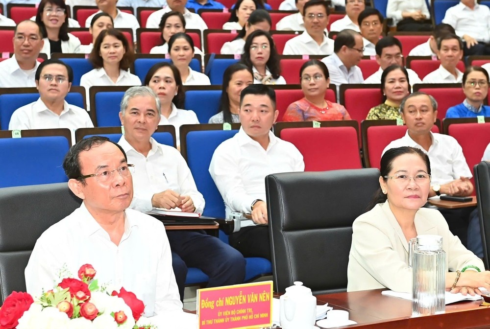 Bi thu Thanh uy TP.HCM anh 1