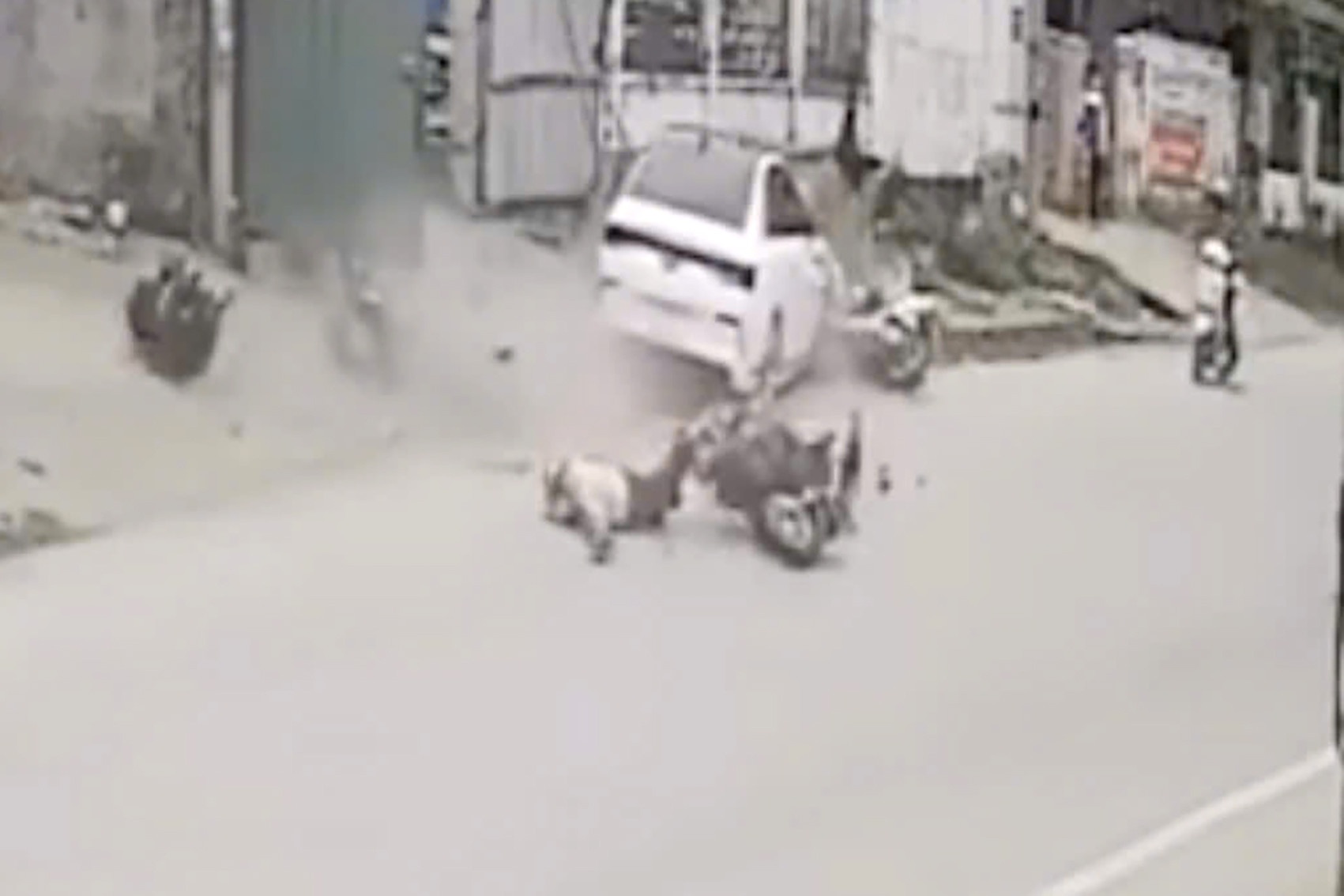 Oto huc vang xe may anh 1