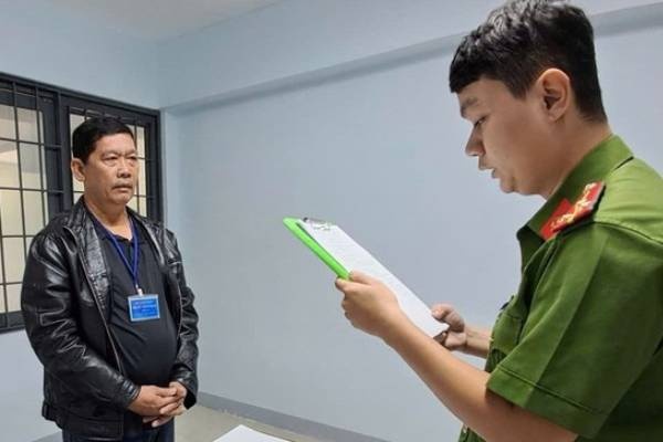 Khoi to chu nha nghi to chuc danh bac de thu 'tien xau' hinh anh