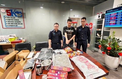 Bat hanh khach di tu Thai Lan ve Da Nang mang theo hon 3,7 kg ma tuy hinh anh