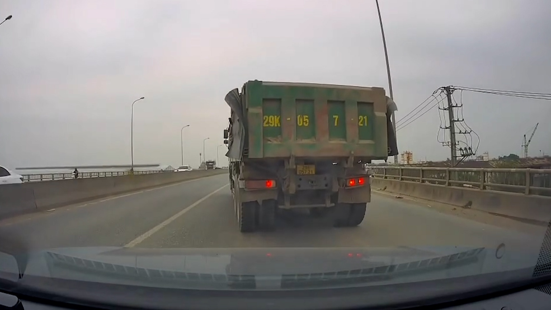 Xe tai ep oto con anh 3