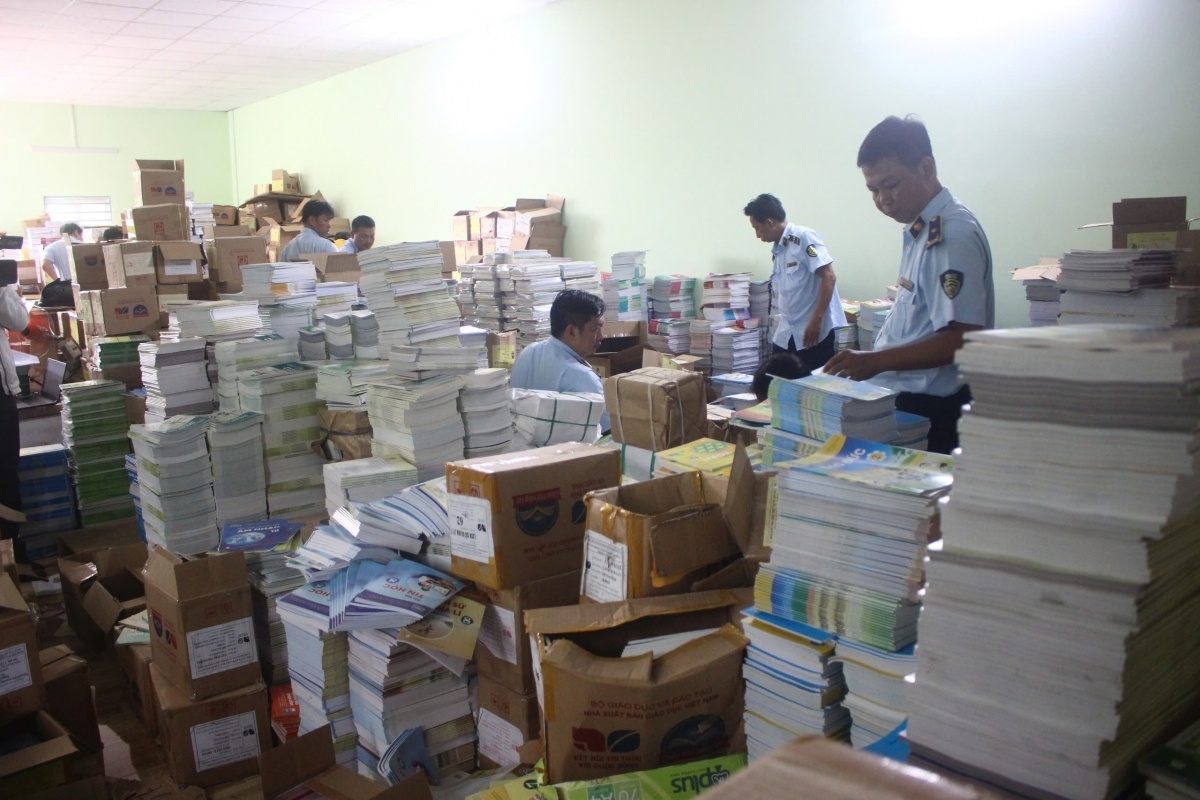 Sach giao khoa gia,  Tay Do Ecopark anh 2