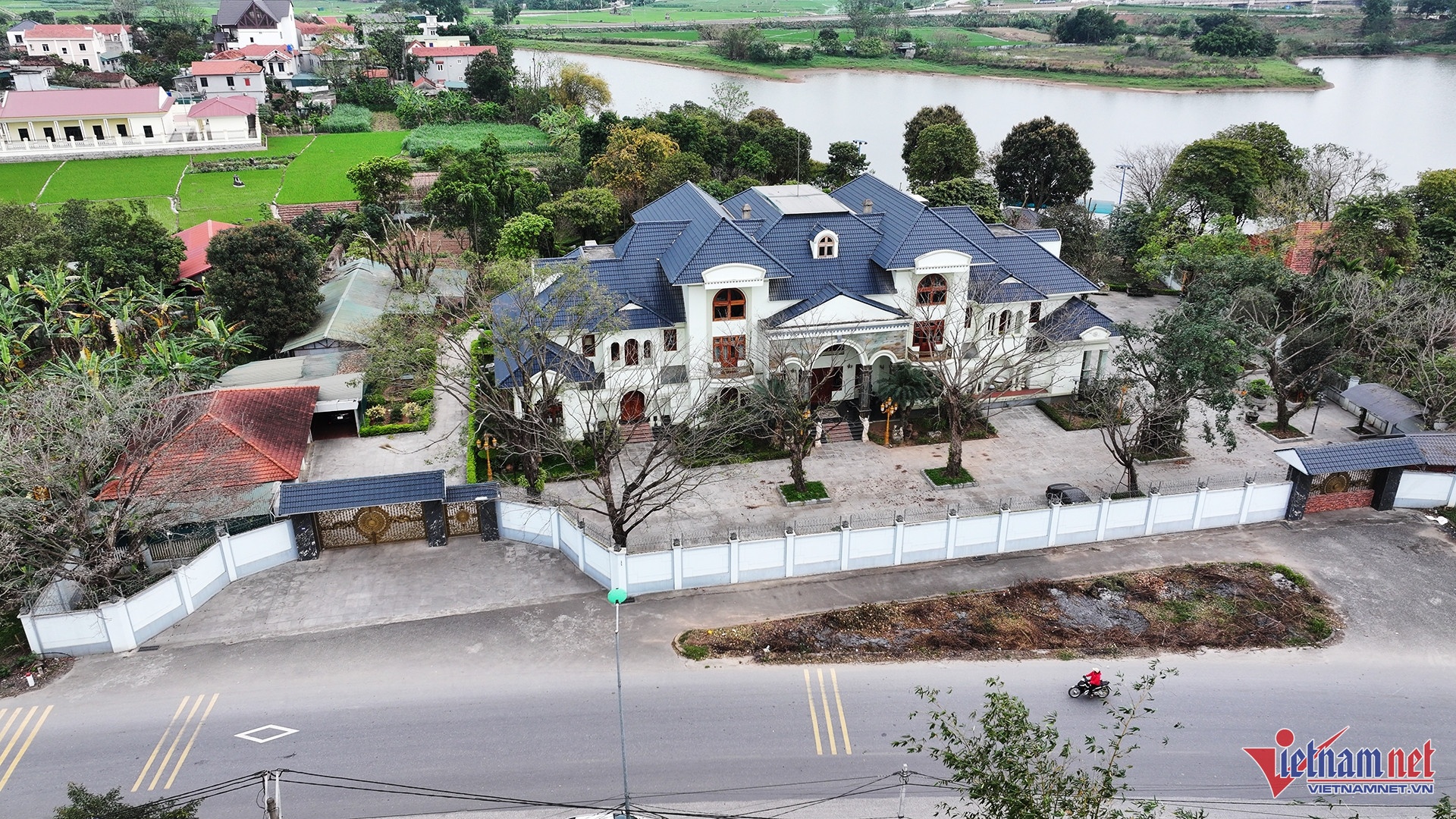 Biet phu Hau Phao anh 1