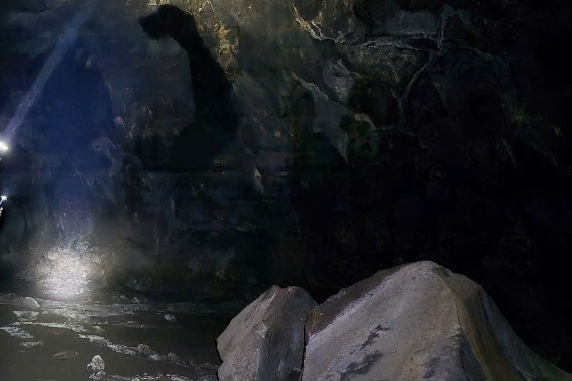 Phat hien thi the trong hang dong nui lua o Dak Nong hinh anh