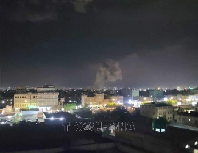 My khong kich Yemen dem thu 5 lien tiep, Tong thong Trump canh bao hinh anh