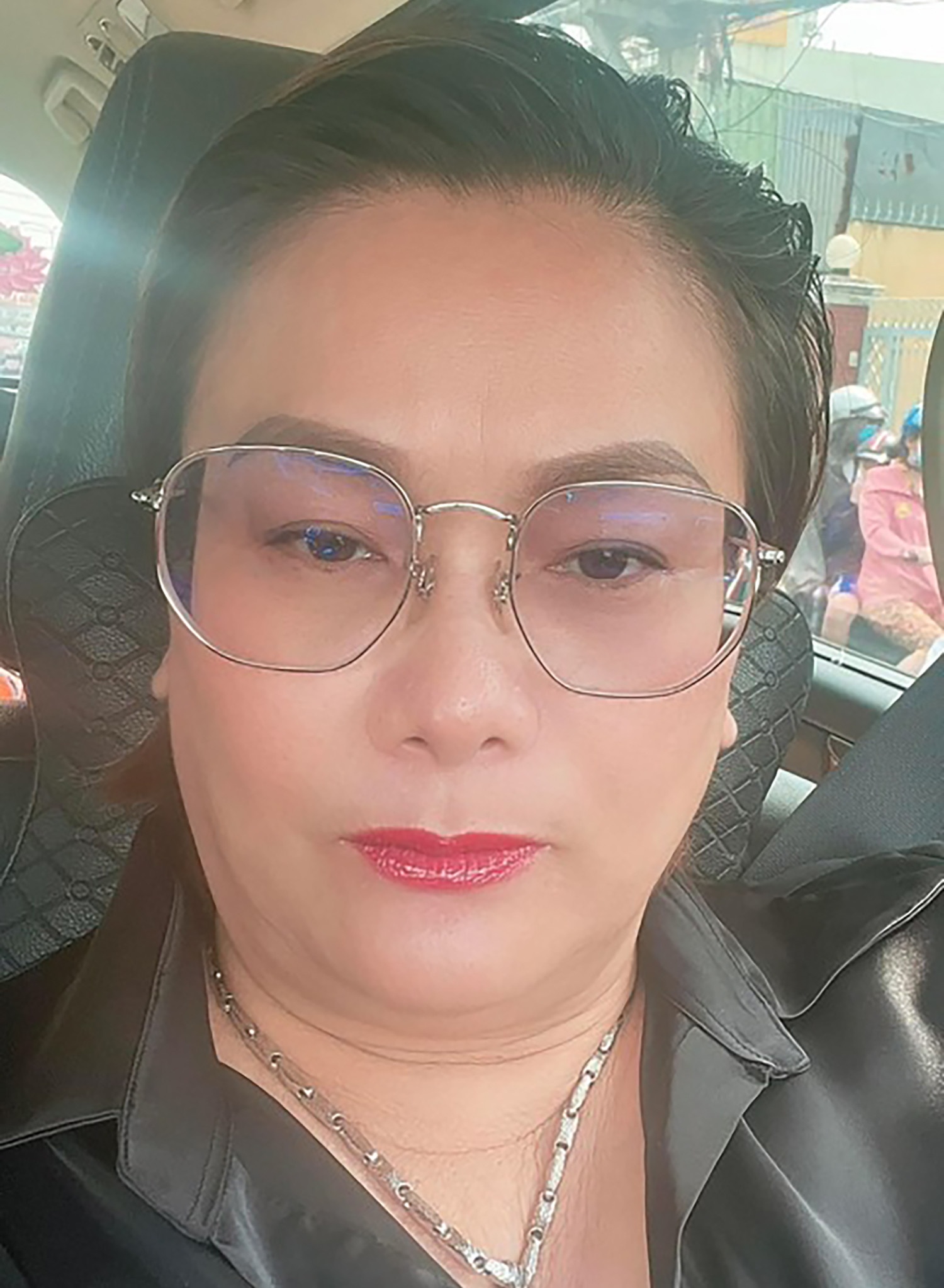 Mua ban hoa don,  4.400 ty dong,  Dang Ngoc My Trang,  Cong ty Hiep Phat,  Hiep Phat Chau Phu anh 1