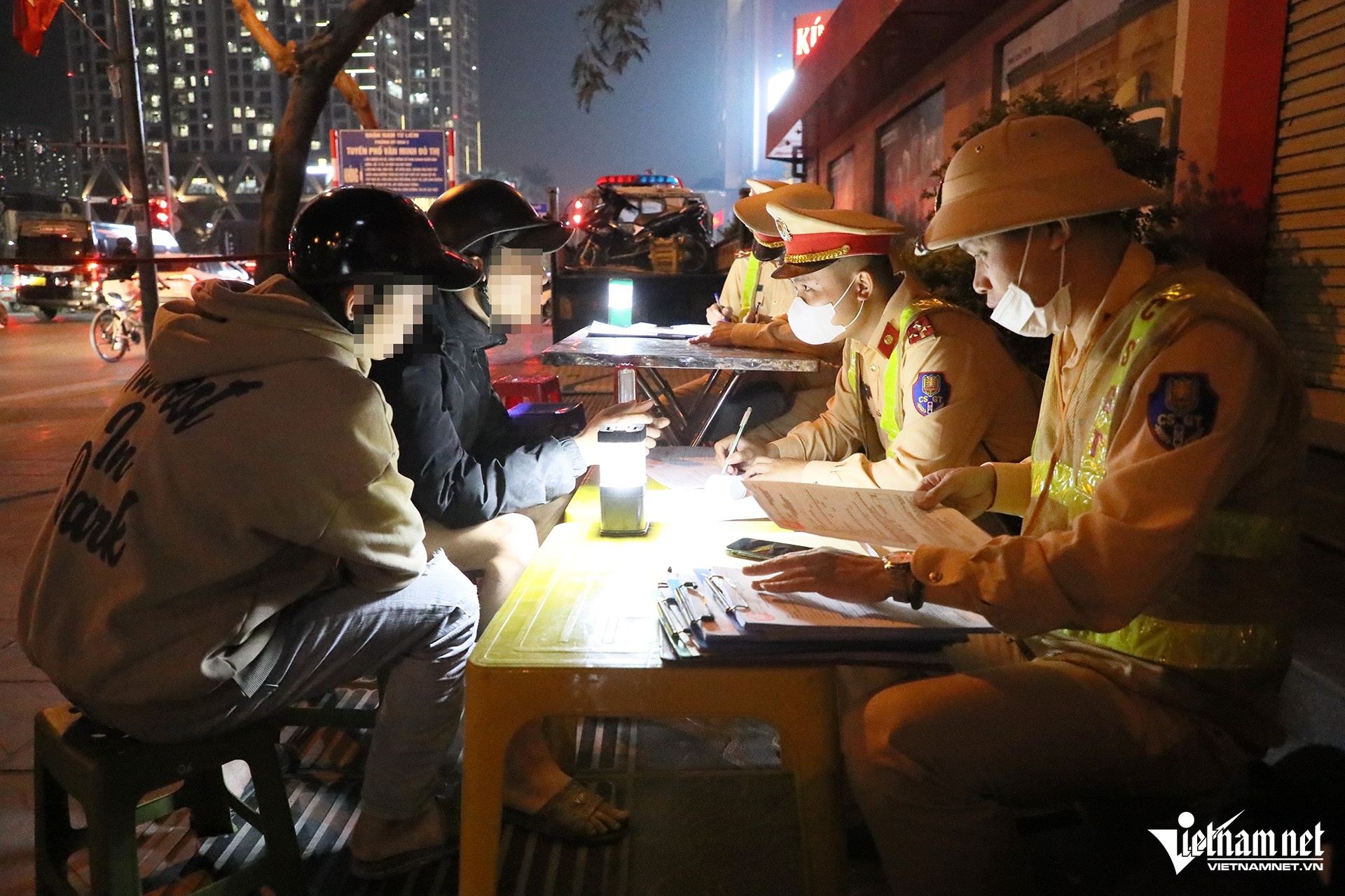 CSGT Ha Noi anh 2