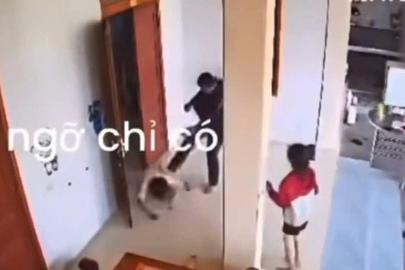 Chong inox danh vo con anh 1