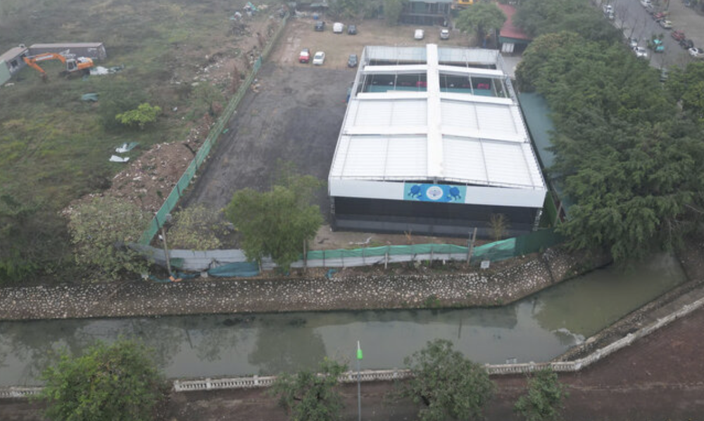 Chu tich Ha Noi yeu cau kiem tra san pickleball tren dat cong hinh anh