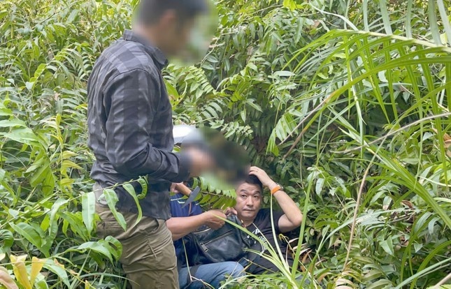 Bo Cong an yeu cau mo rong vu doanh nhan Trung Quoc bi bat coc hinh anh