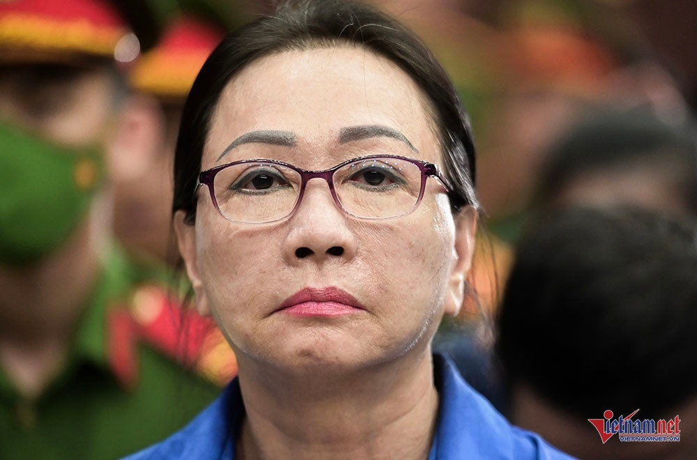 Van Thinh Phat,  Truong My Lan anh 1