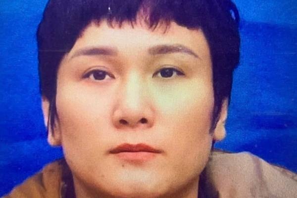 Khoi to giam doc Cong ty Dai ly Bao hiem Hoang Gia hinh anh