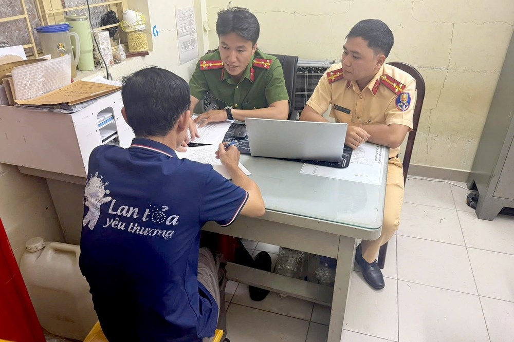 Chan duong bong ban TP.HCM anh 1