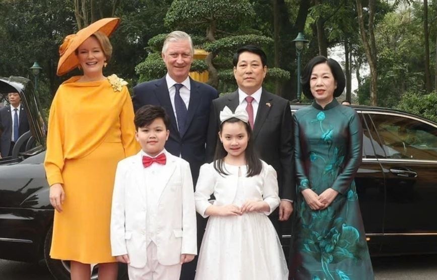 Chu tich nuoc chu tri le don cap Nha nuoc Nha Vua Vuong quoc Bi hinh anh