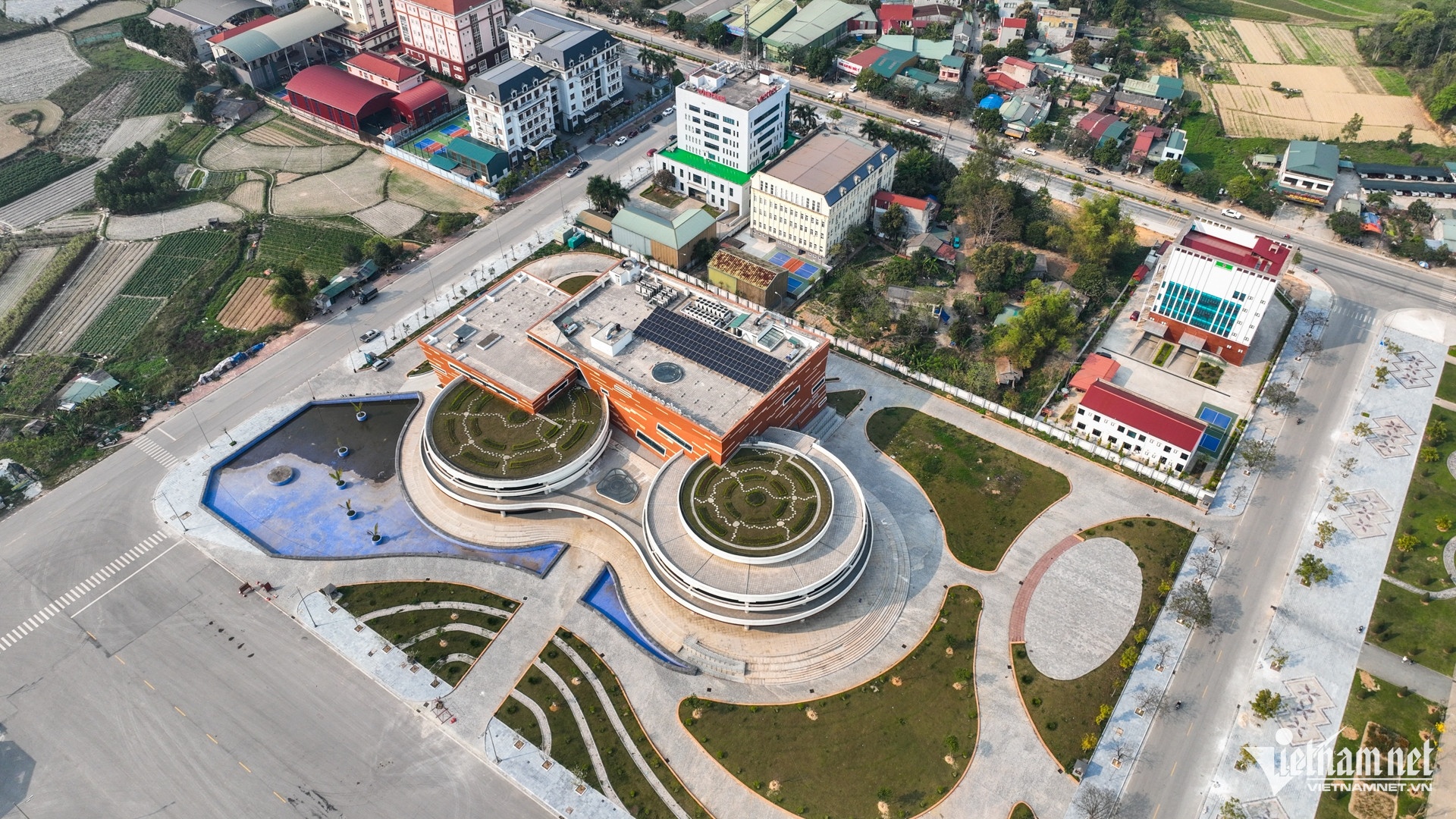 Sap nhap tinh thanh anh 1