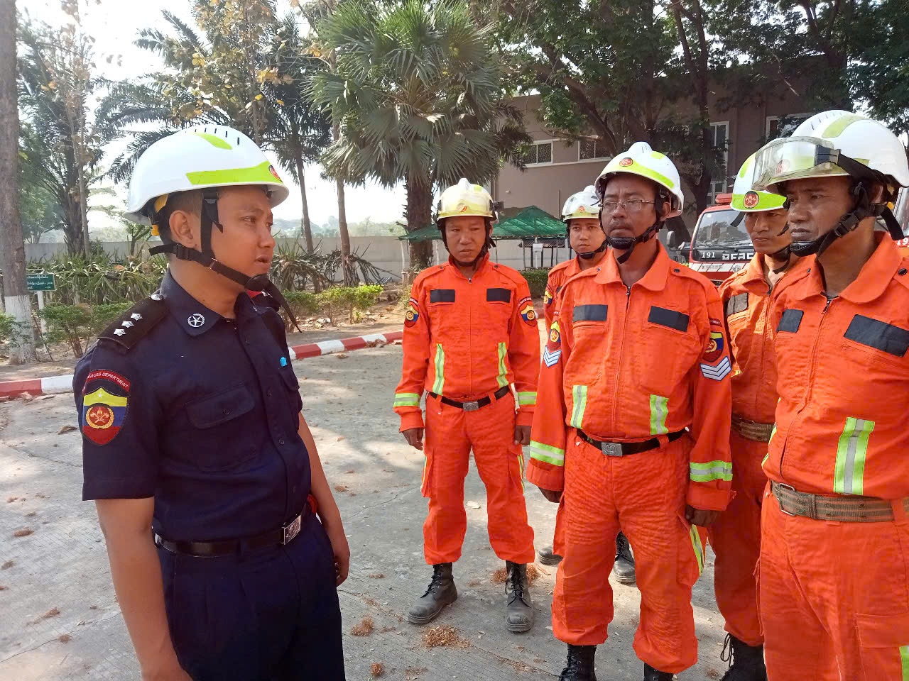 Cuu ho Quoc phong Myanmar anh 1