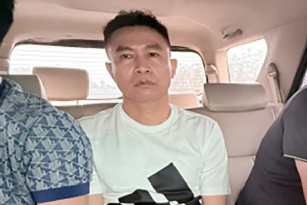 Bat giu giang ho Tung 'Hien' lien quan duong day cho vay lai o Ha Noi hinh anh