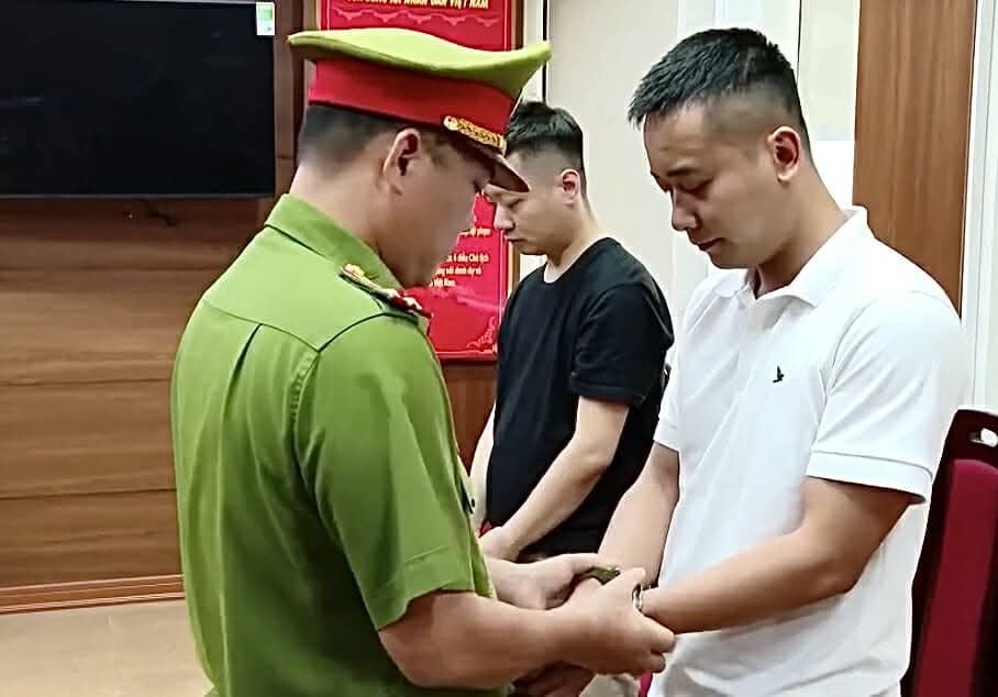 Quang Linh Vlogs,  Hằng Du Mục ảnh 1 Quang Linh Vlogs,  Hang Du Muc anh 1