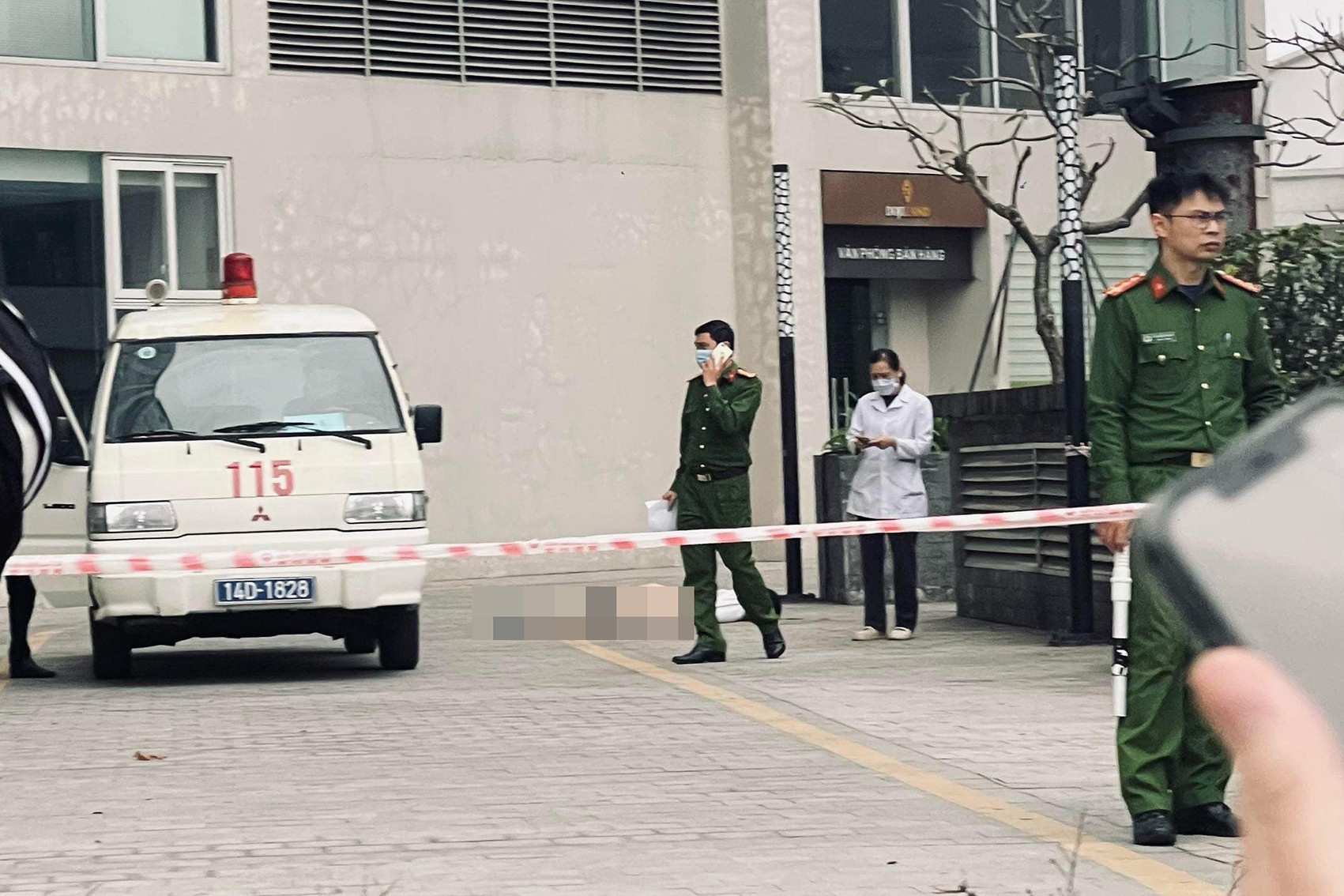 Thi the nam gioi duoi chan toa chung cu cao cap o Ha Long hinh anh