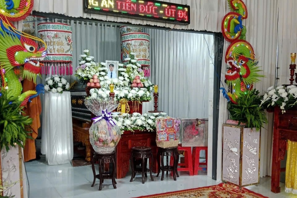 Gan 20 thanh nien hon chien tai khu vui choi, mot nguoi tu vong hinh anh