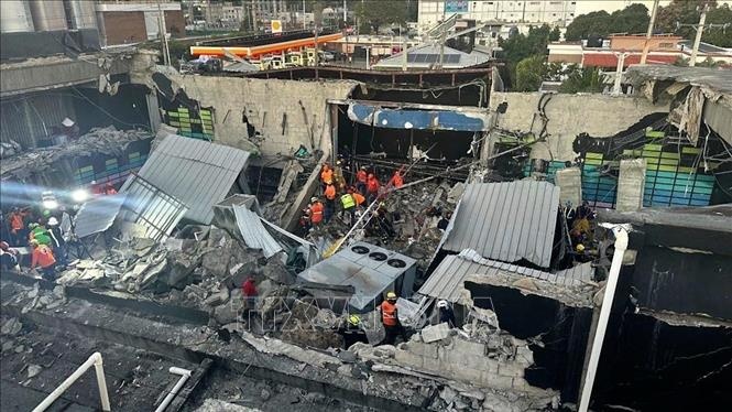 Vu sap mai hop dem tai CH Dominica: So nguoi thiet mang tang len 184 hinh anh