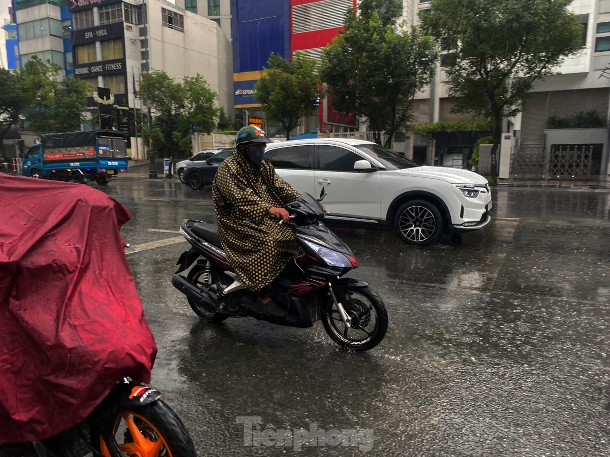TP.HCM,  mưa lớn trái mùa ảnh 1 TP.HCM,  mua lon trai mua anh 1