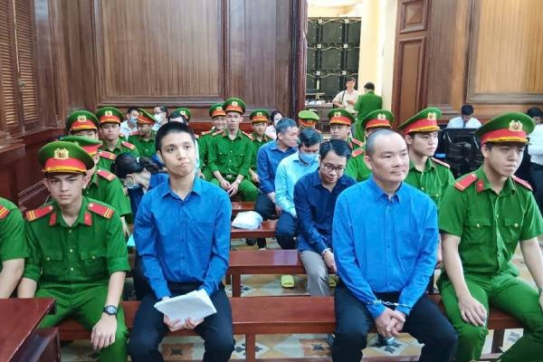 Giam doc Trung tam Day nghe lai xe Sai Gon bi de nghi muc an 11-12 nam hinh anh