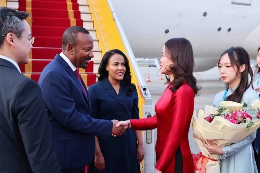 Thu tuong Ethiopia va Phu nhan den Ha Noi, bat dau tham Viet Nam hinh anh