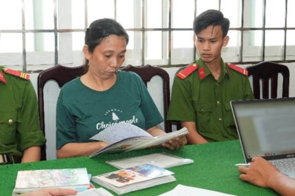 Bat chu hui chiem doat hon mot ty dong hinh anh