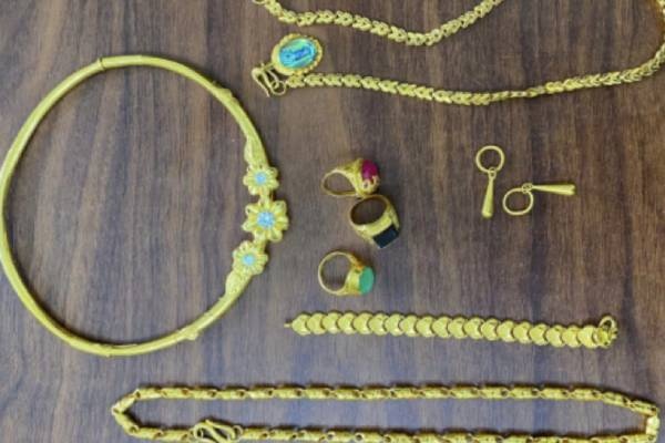 Vuot nghin km ve Thai Binh trom cap tien, vang cua me hinh anh