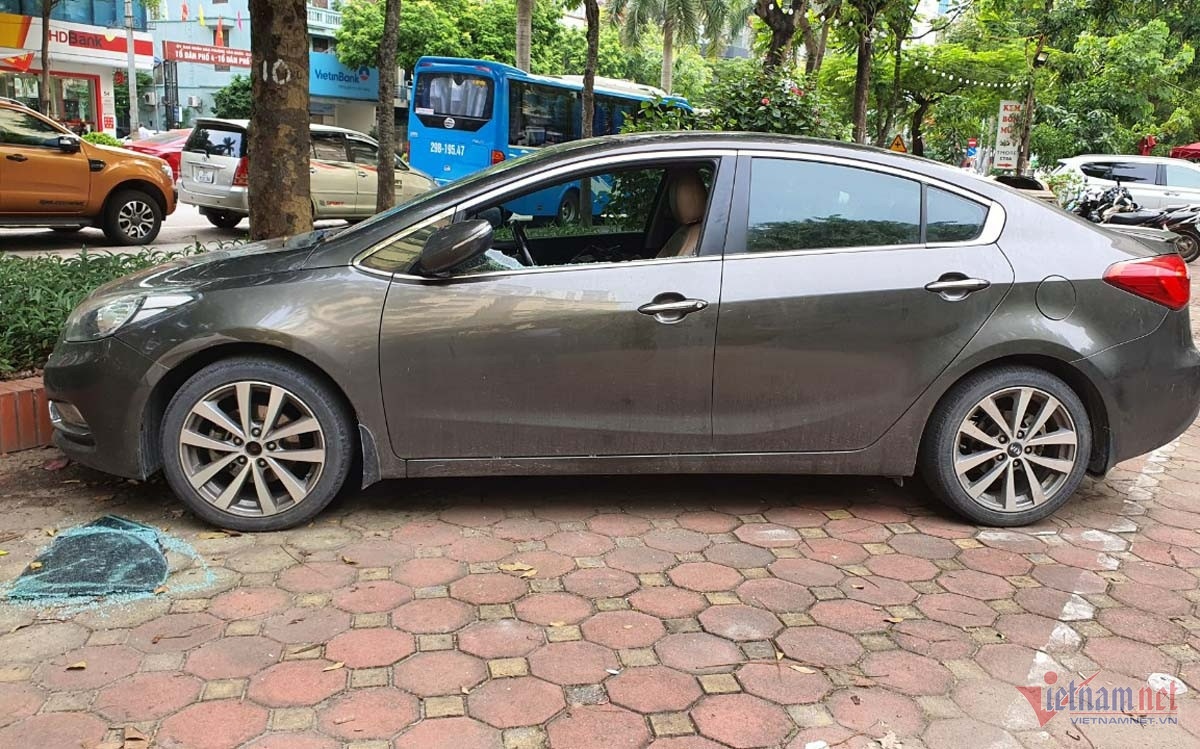 Dap vo kinh,  20 oto,  Trom cap tai san anh 3