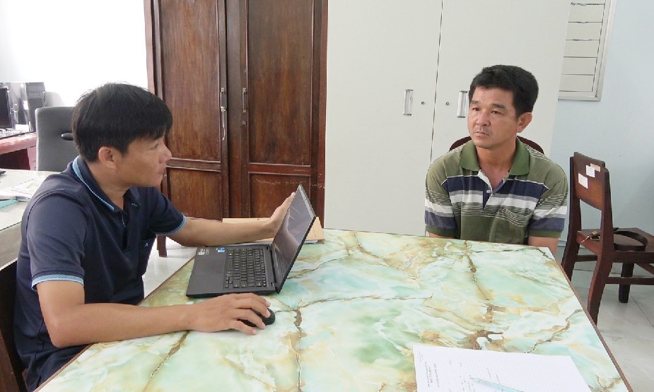 Nghi pham sat hai,  Chu quan ca phe anh 1