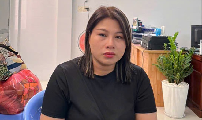 Nguoi phu nu dung 'chieu doc', chiem doat tien ty cua hang tram bi hai hinh anh