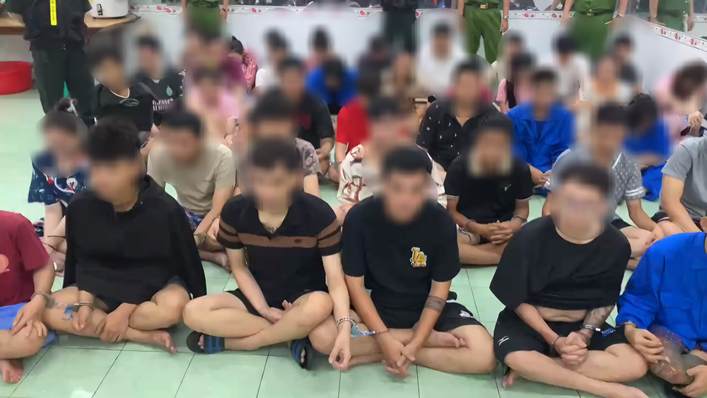 Da khoi to 1.529 bi can trong vu 4 tiep vien hang khong xach ma tuy hinh anh