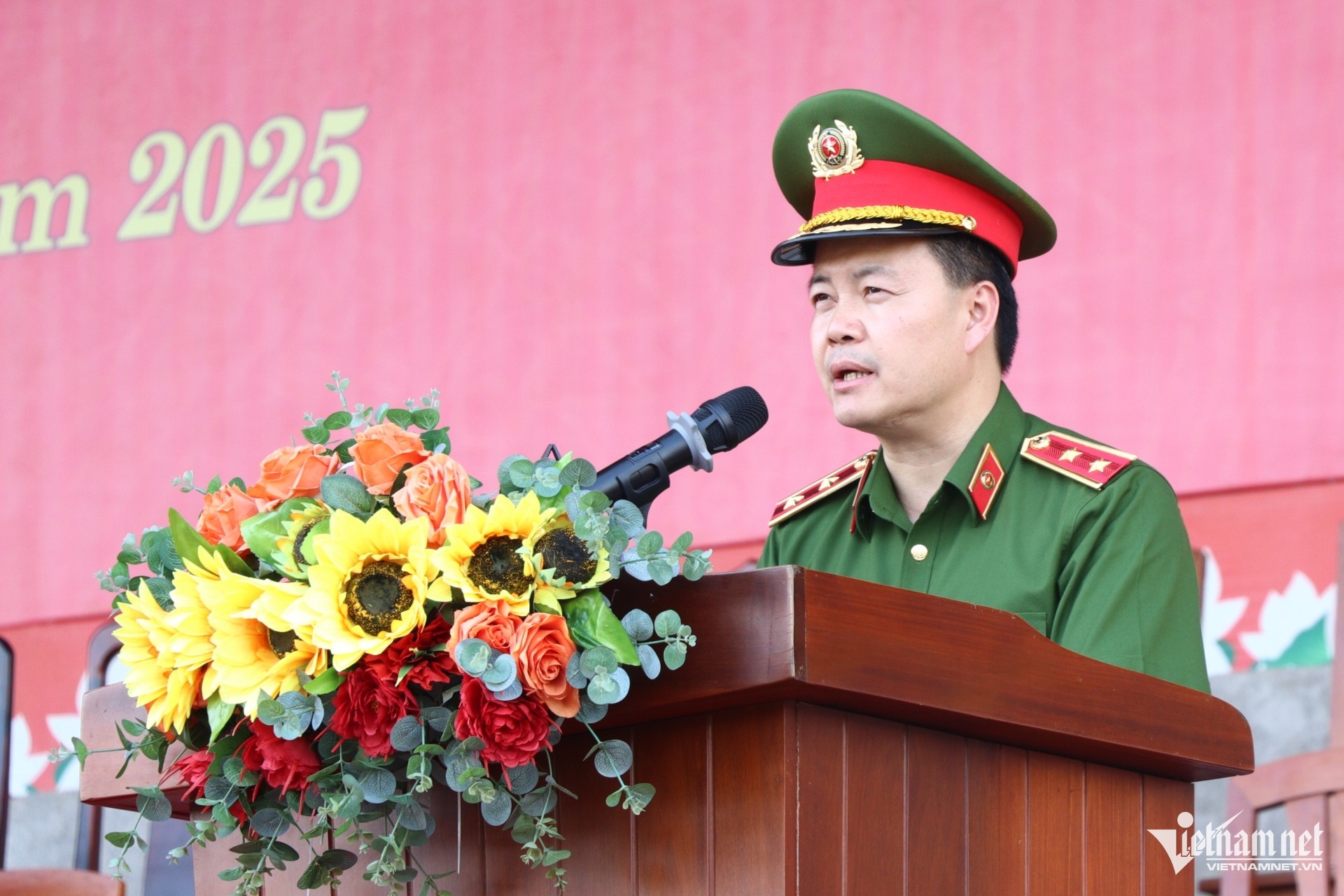 khen thuong anh 3