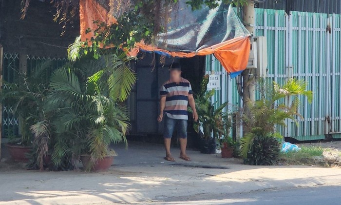 Bat khan cap nghi pham sat hai nu chu quan ca phe o Tien Giang hinh anh