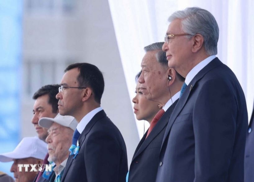 Tong Bi thu Kazakhstan anh 2