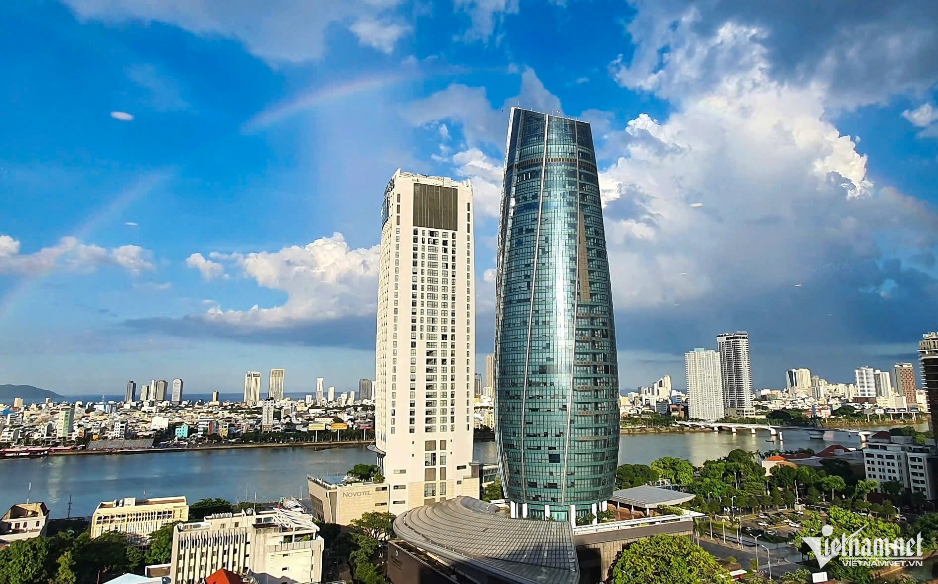 213 can bo xin thoi viec, nghi truoc tuoi, Da Nang tra che do 191 ty hinh anh