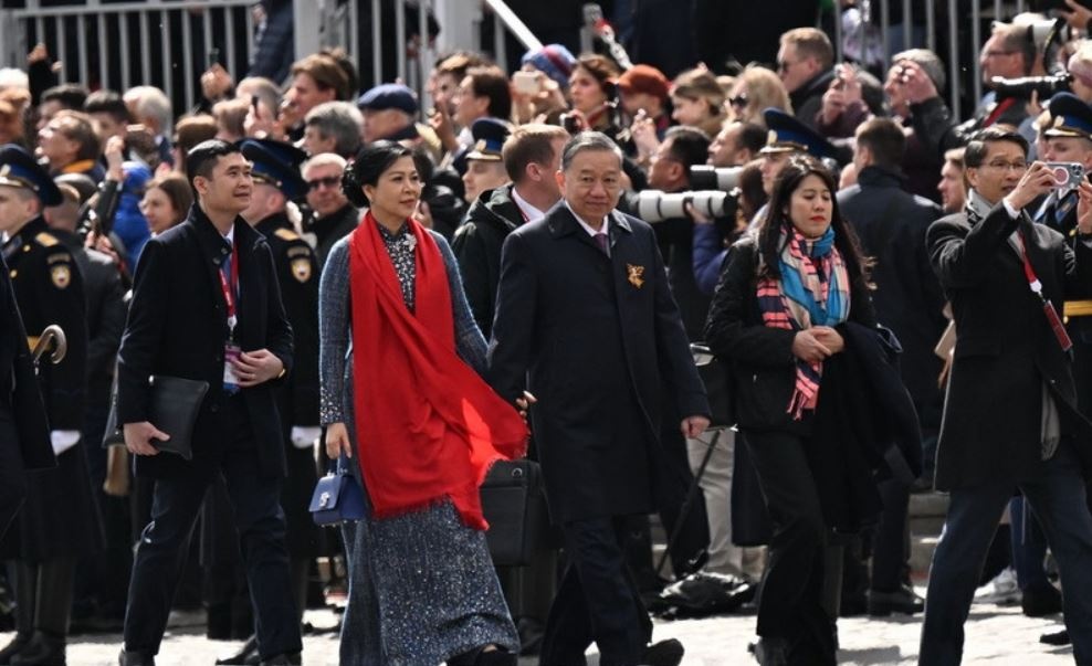 Tong Bi thu du Le duyet binh ky niem 80 nam Ngay Chien thang tai Nga hinh anh