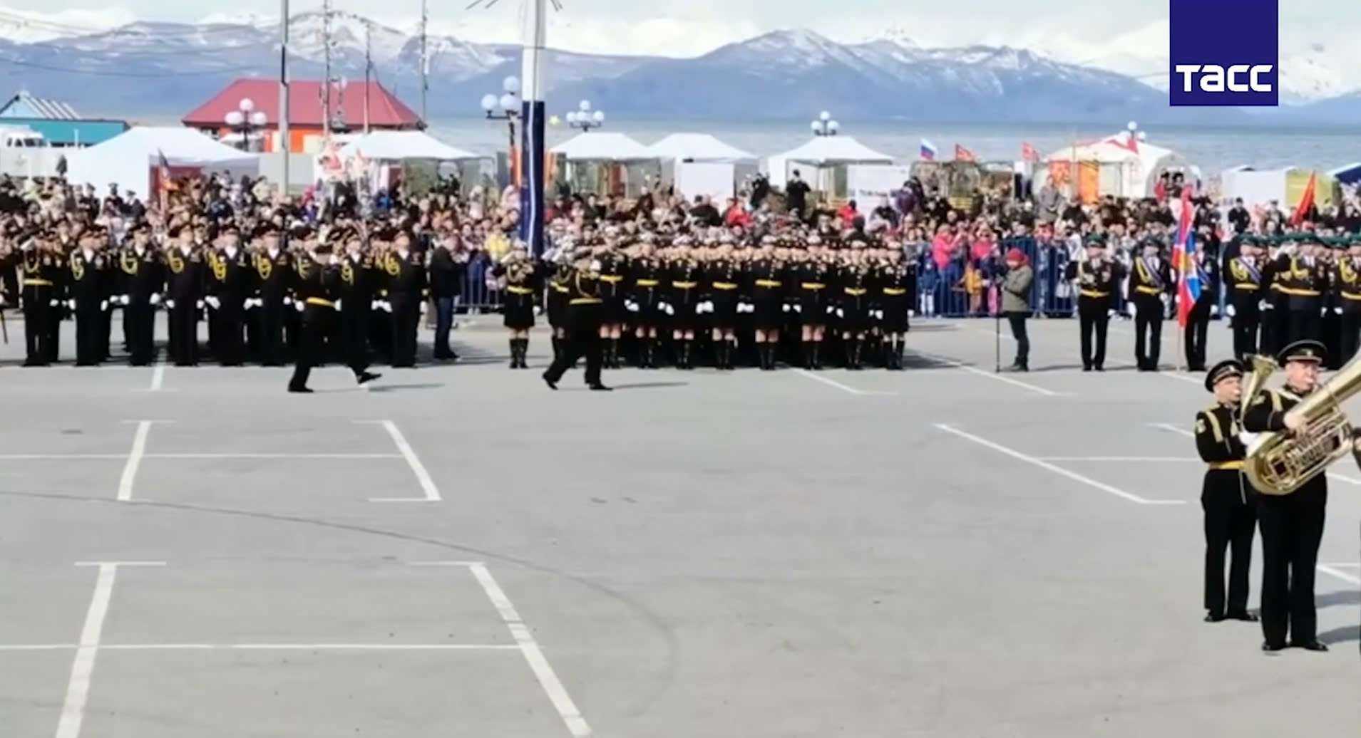 Hinh anh dau tien ve le dieu binh tai vung Vien Dong Nga hinh anh