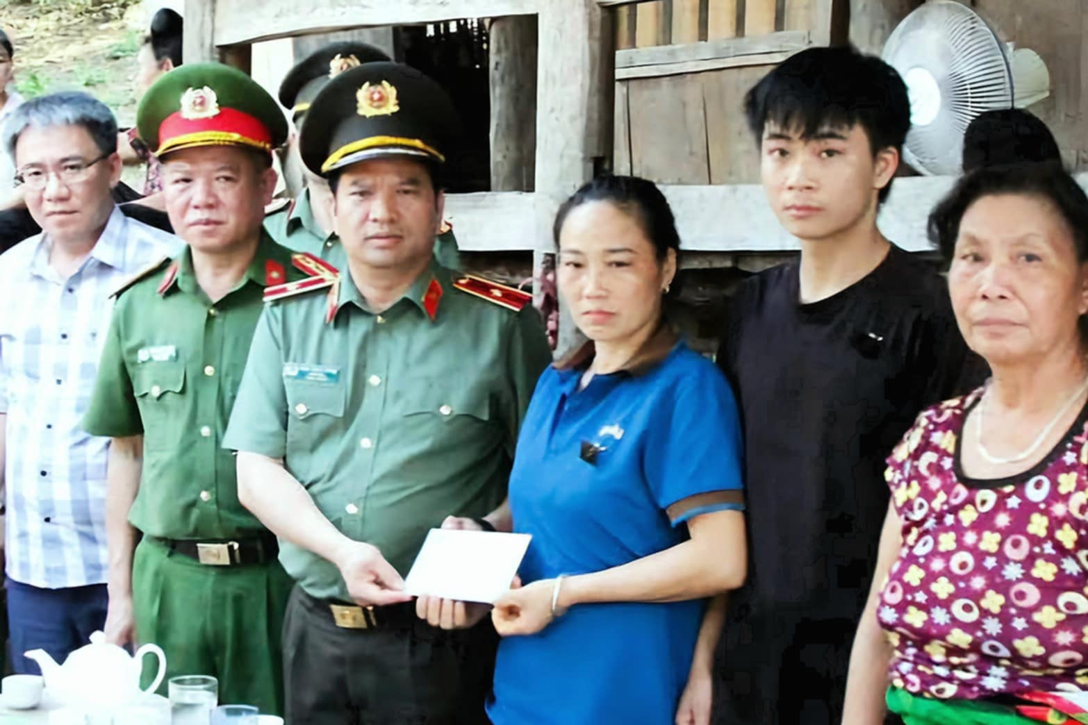 Lo Van Tan Son La anh 2