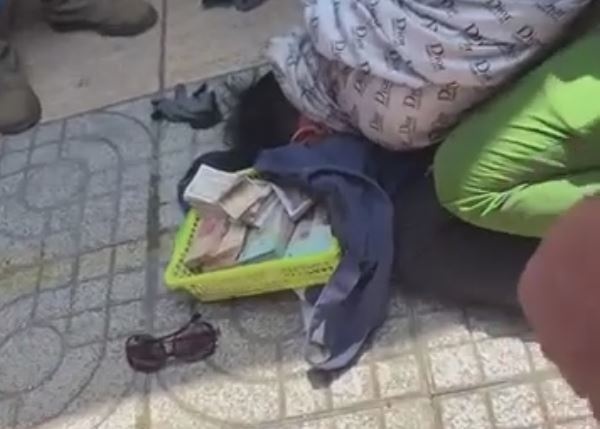 Canh sat vay bat doi tuong cuop ngan hang o TP Vung Tau hinh anh