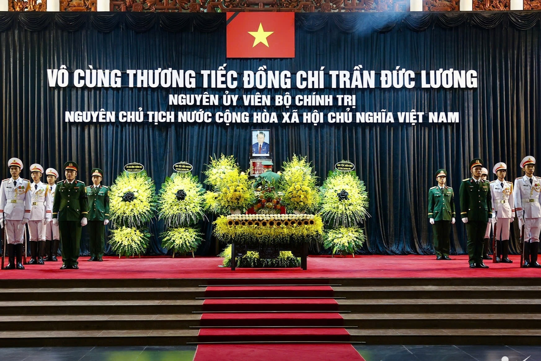 Le Quoc tang nguyen Chu tich nuoc Tran Duc Luong hinh anh