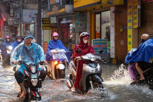 Du bao thoi tiet 24/5: Gio mua dong bac ve, mien Bac va Nam Bo con mua hinh anh