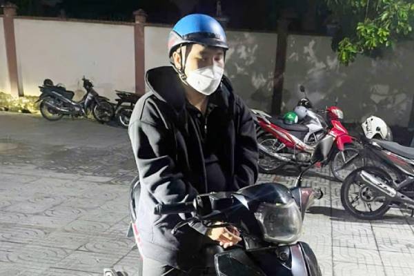 Hanh trinh truy bat ke dung kim tiem dam vao dui nu sinh hinh anh