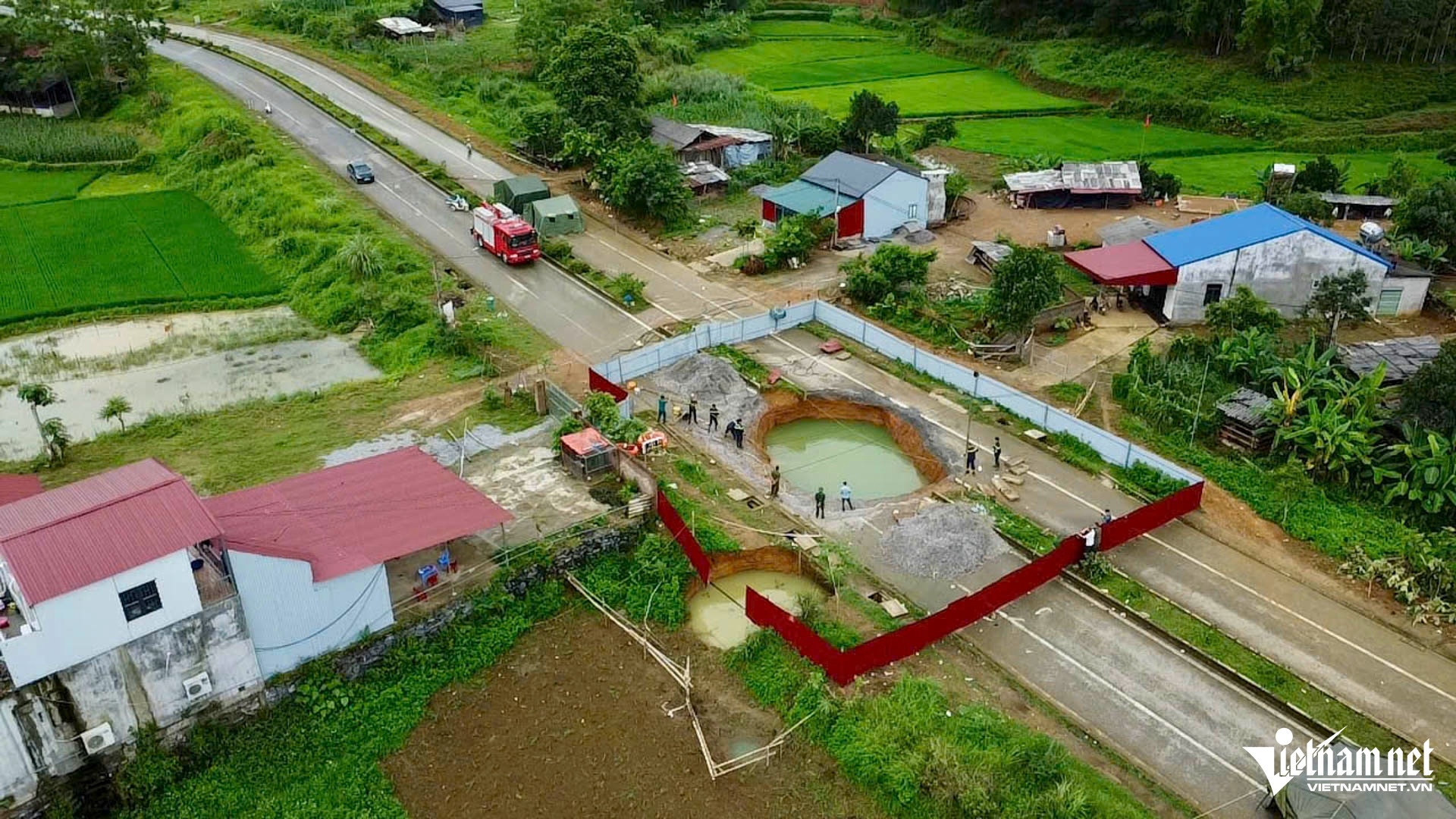 Ho tu than Bac Kan anh 1