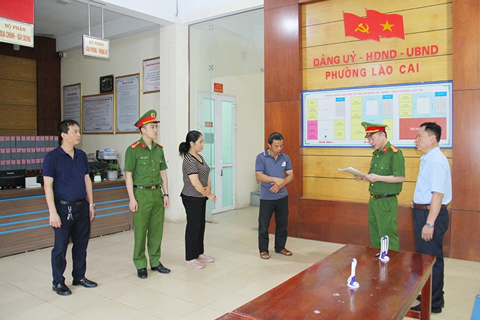 San xuat gia do,  Hoa chat doc hai anh 1