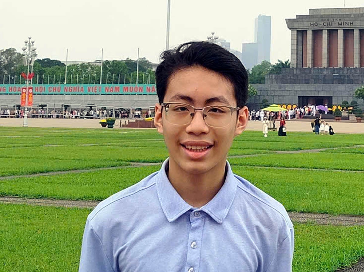 Be trai 13 mat tich anh 1